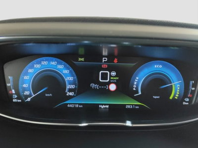 Peugeot 3008 Hybrid4 300 e-EAT8 GT (14)