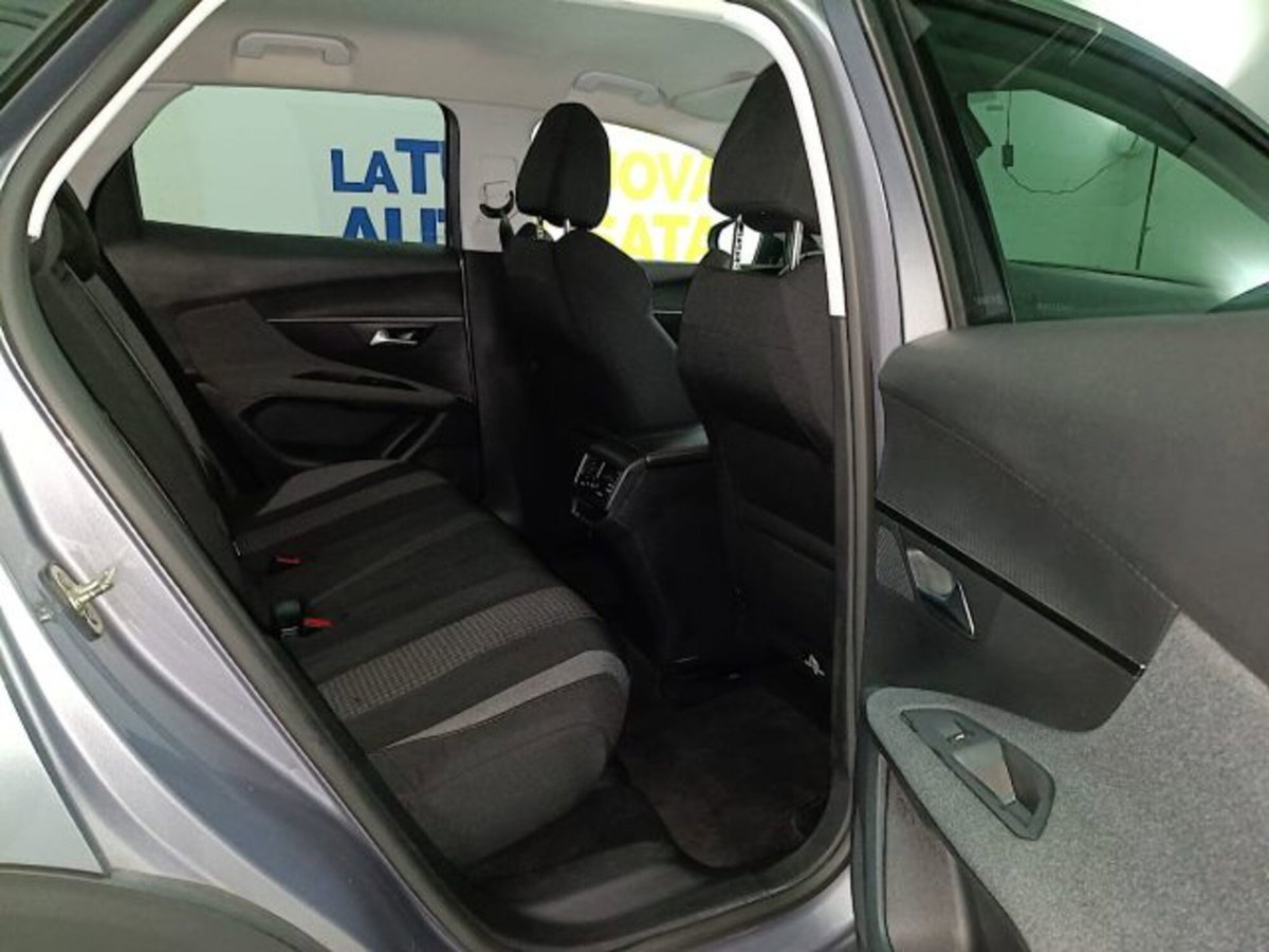 Peugeot 3008 BlueHDi 130 S&S Active (10)