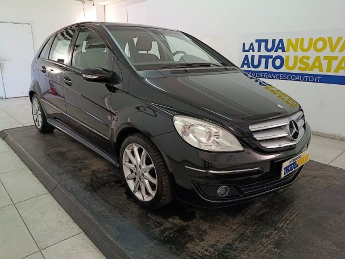 Mercedes-Benz Classe B 150 Sport (2)