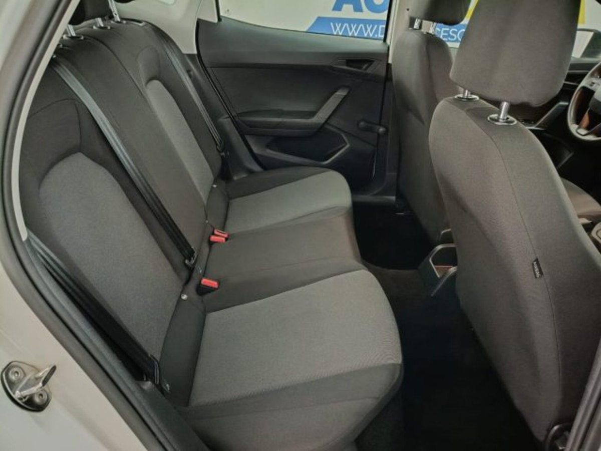 SEAT Ibiza 1.0 TGI 5 porte Reference (11)