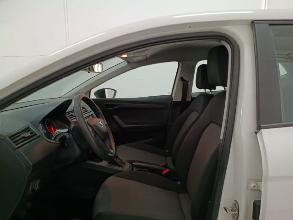 SEAT Ibiza 1.0 TGI 5 porte Reference (8)