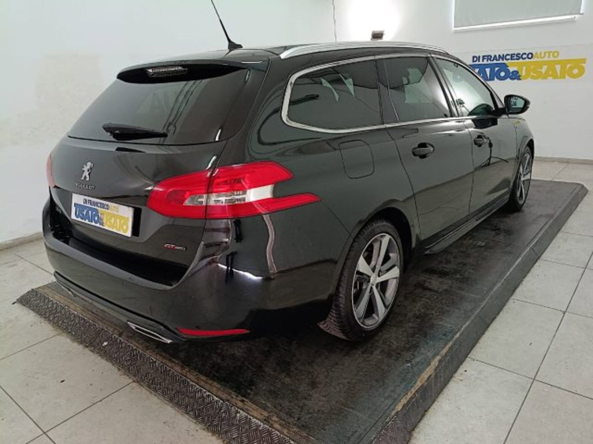 Peugeot 308 SW 1.2 puretech t GT s&s 130cv eat8 (4)