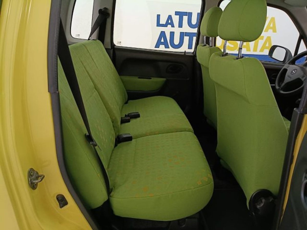 Opel Agila 1.0 12V Comfort (11)