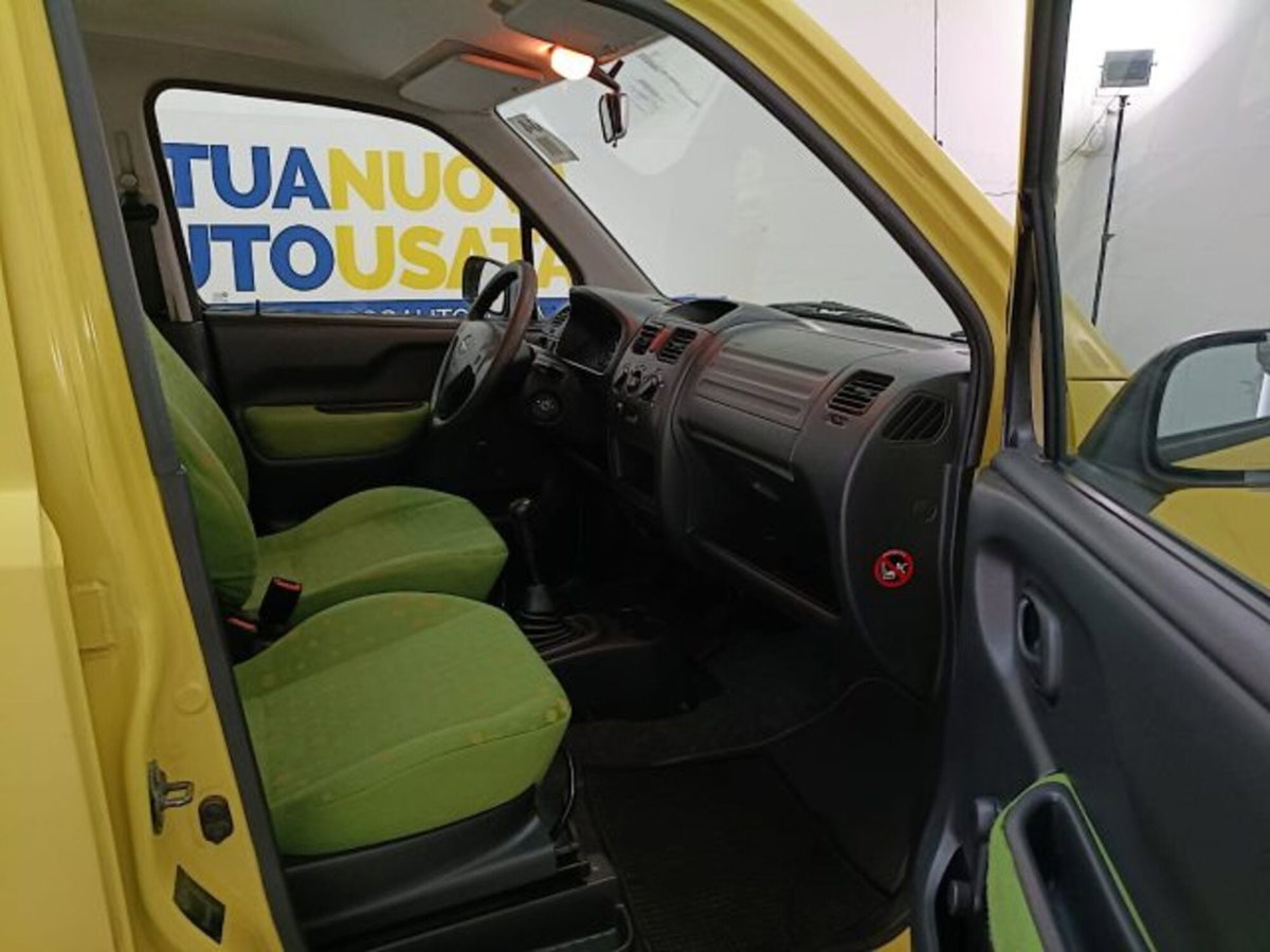 Opel Agila 1.0 12V Comfort (12)