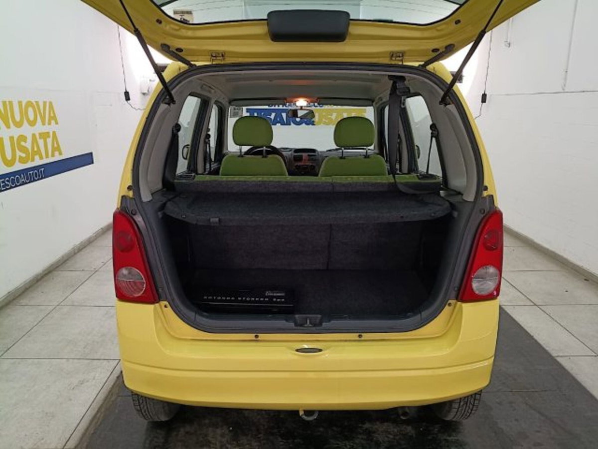 Opel Agila 1.0 12V Comfort (14)