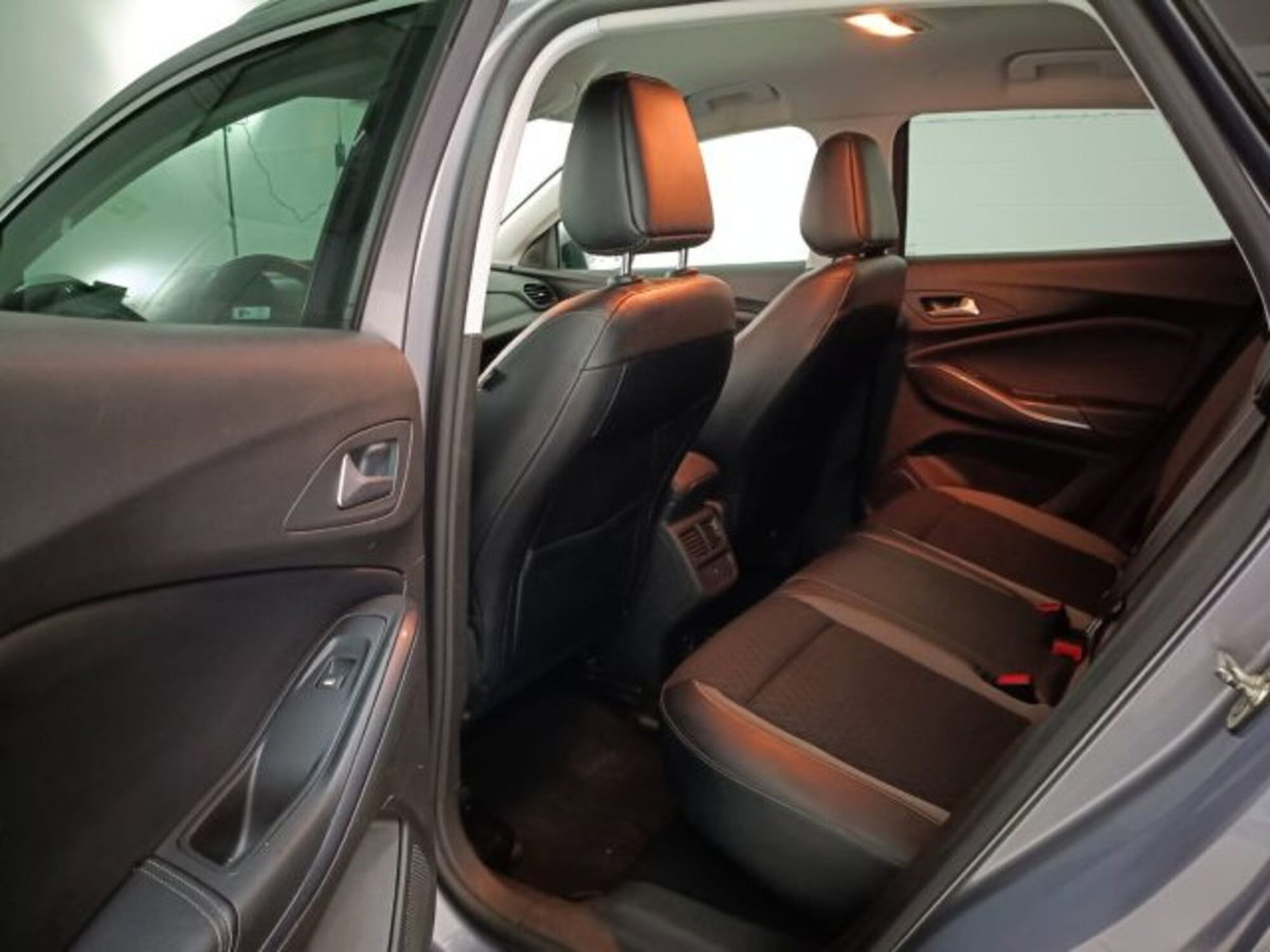 Opel Grandland X 1.6 diesel Ecotec Start&Stop Advance (9)