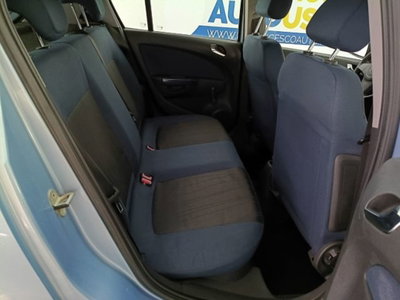 Opel Corsa 1.2 5 porte Club (12)