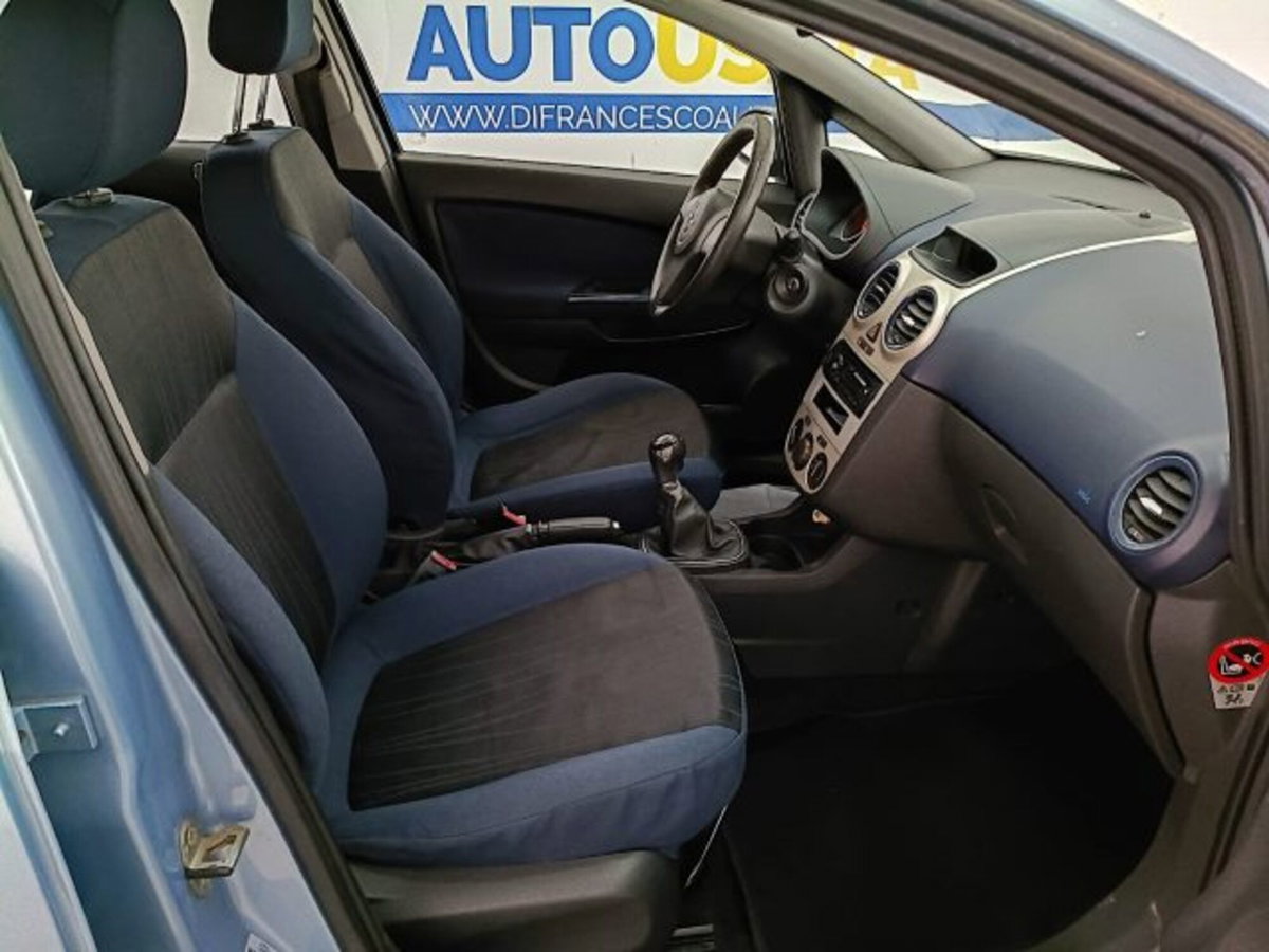 Opel Corsa 1.2 5 porte Club (15)