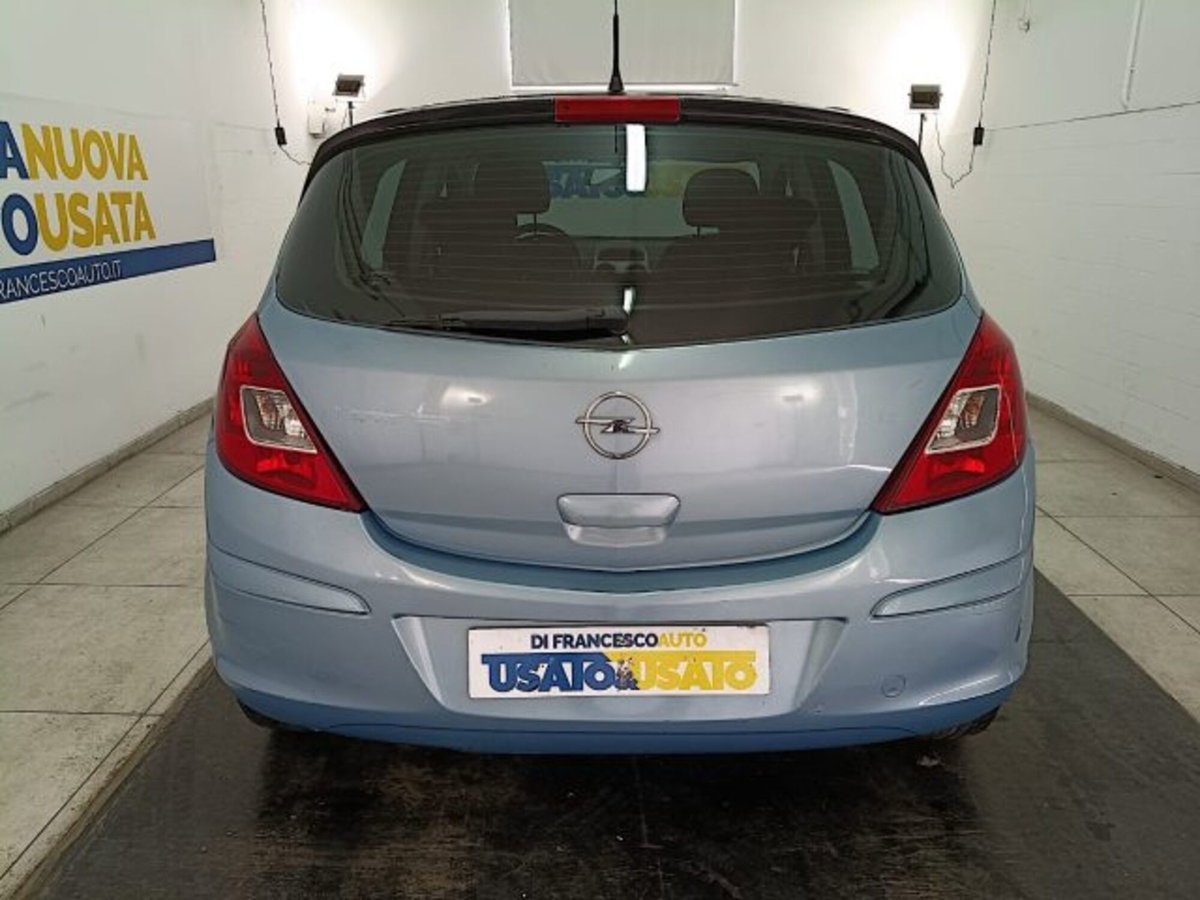 Opel Corsa 1.2 5 porte Club (6)