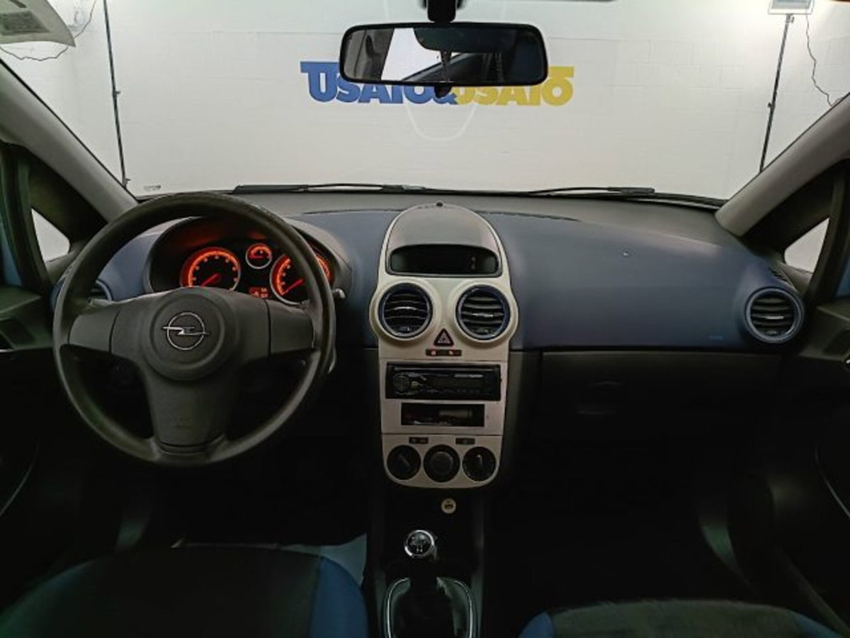 Opel Corsa 1.2 5 porte Club (9)