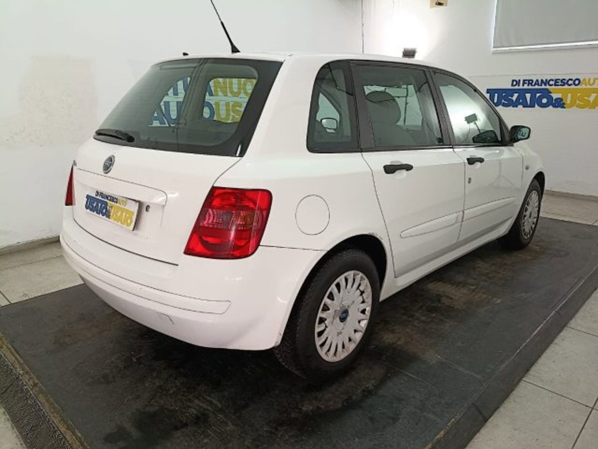 Fiat Stilo 1.6i 16V 5 porte Dynamic (4)