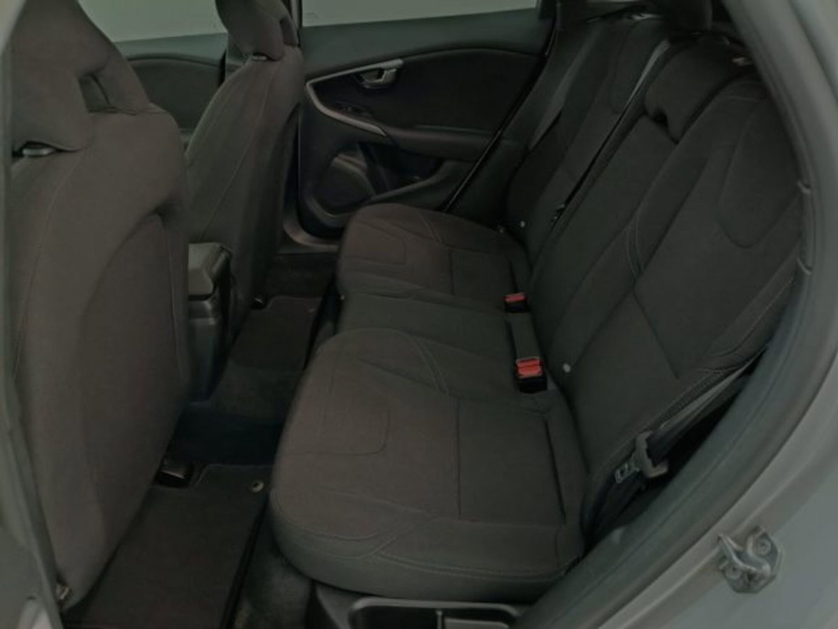 Volvo V40 Cross Country D2 (10)