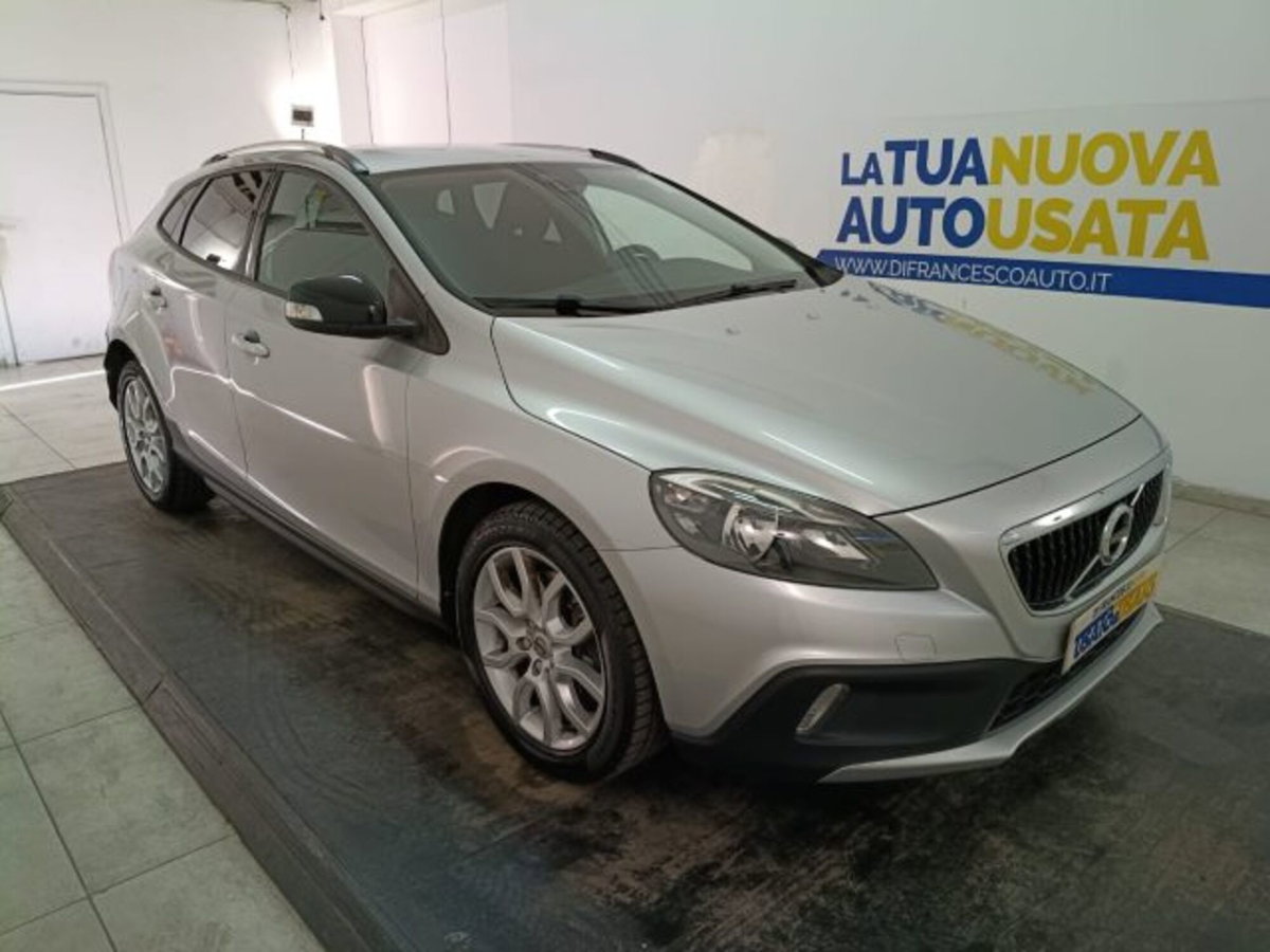 Volvo V40 Cross Country D2 (2)