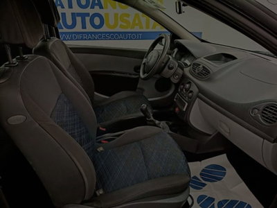Renault Clio 1.4 16V 3 porte Confort (11)