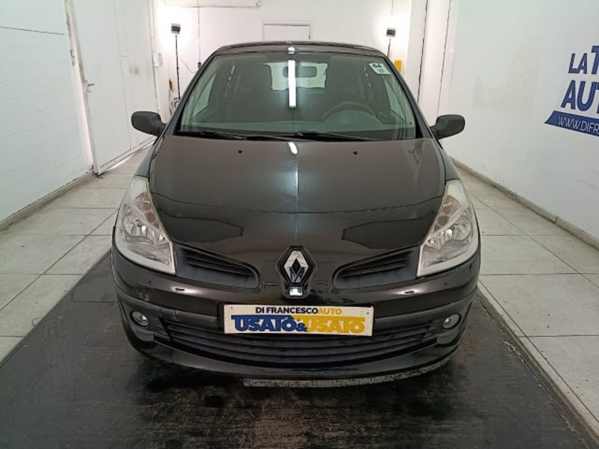Renault Clio 1.4 16V 3 porte Confort (3)