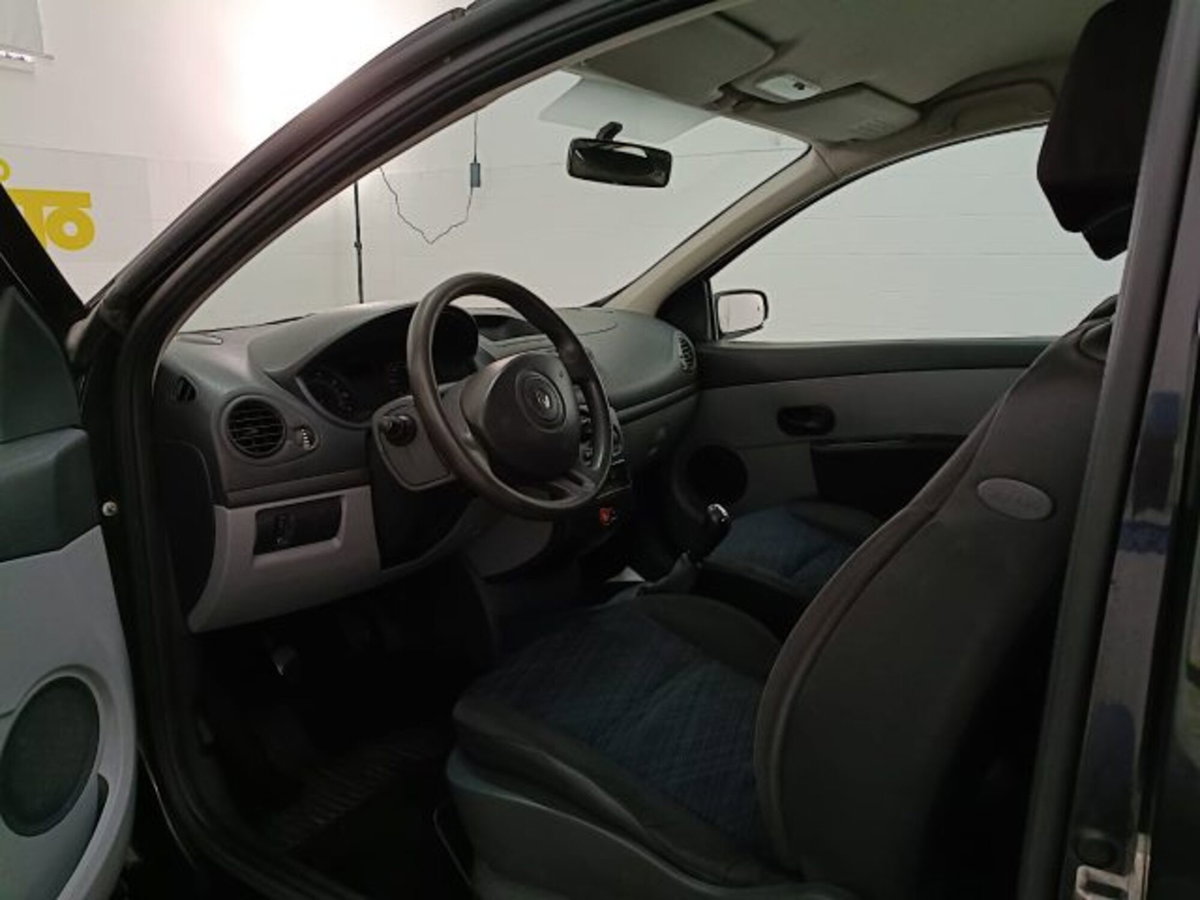 Renault Clio 1.4 16V 3 porte Confort (5)