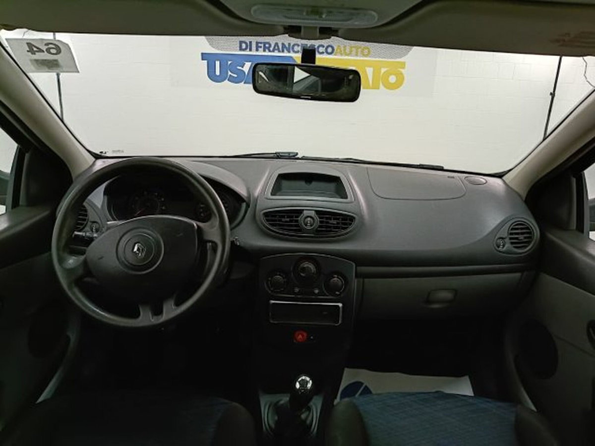 Renault Clio 1.4 16V 3 porte Confort (7)