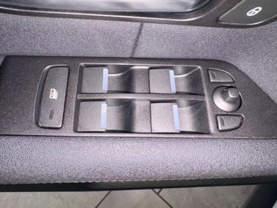Land Rover Range Rover Evoque 2.0 eD4 5p. Pure (12)
