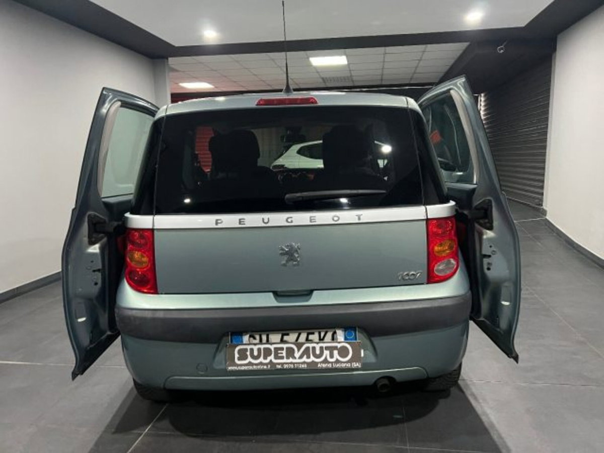 Peugeot 1007 1.4 HDi Sporty (12)