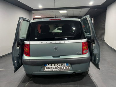 Peugeot 1007 1.4 HDi Sporty (12)