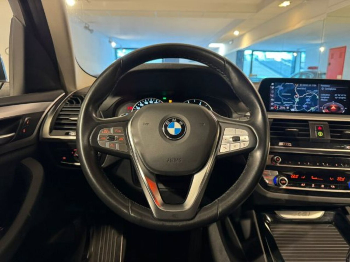 BMW X3 xdrive20d mhev 48V auto (10)