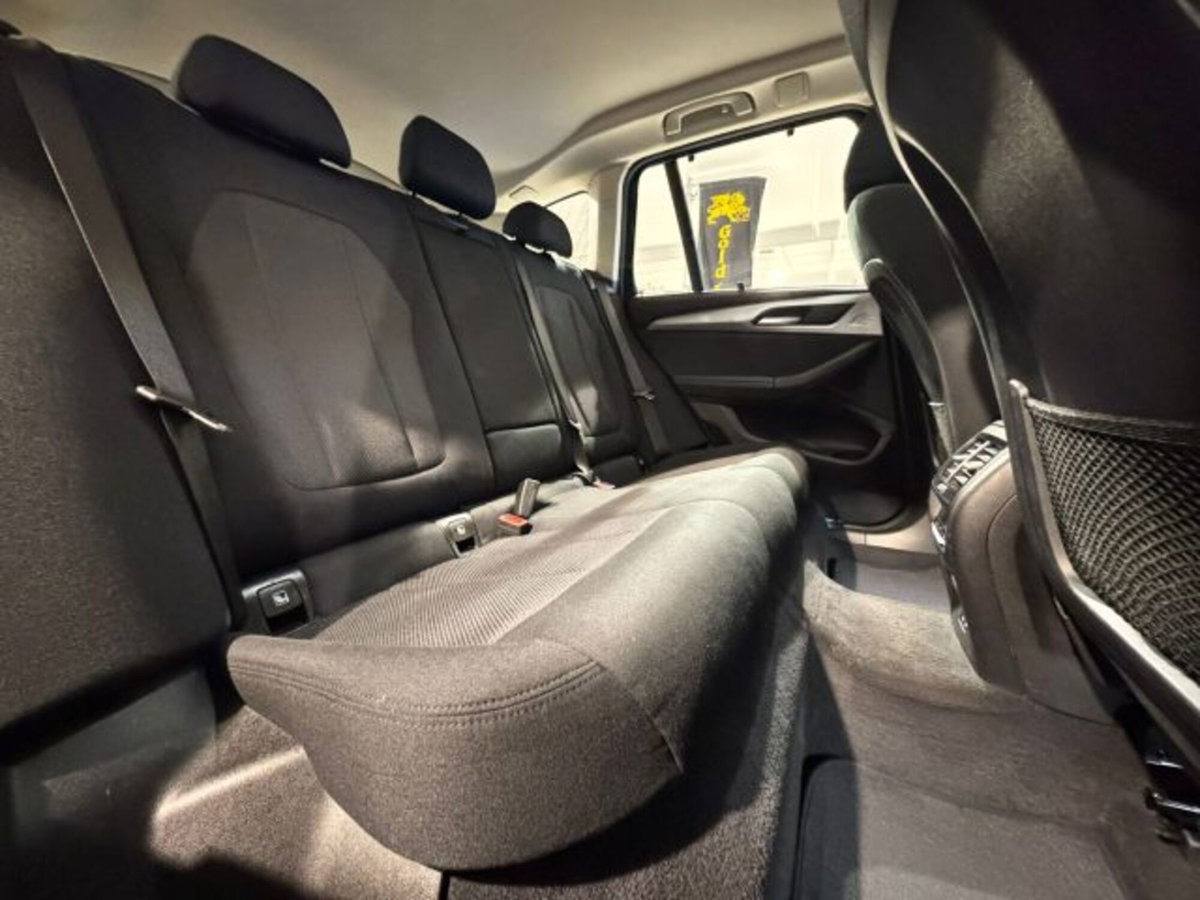 BMW X3 xdrive20d mhev 48V auto (13)