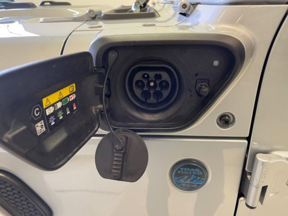 Jeep Wrangler Unlimited 2.0 atx phev Rubicon 4xe auto (9)
