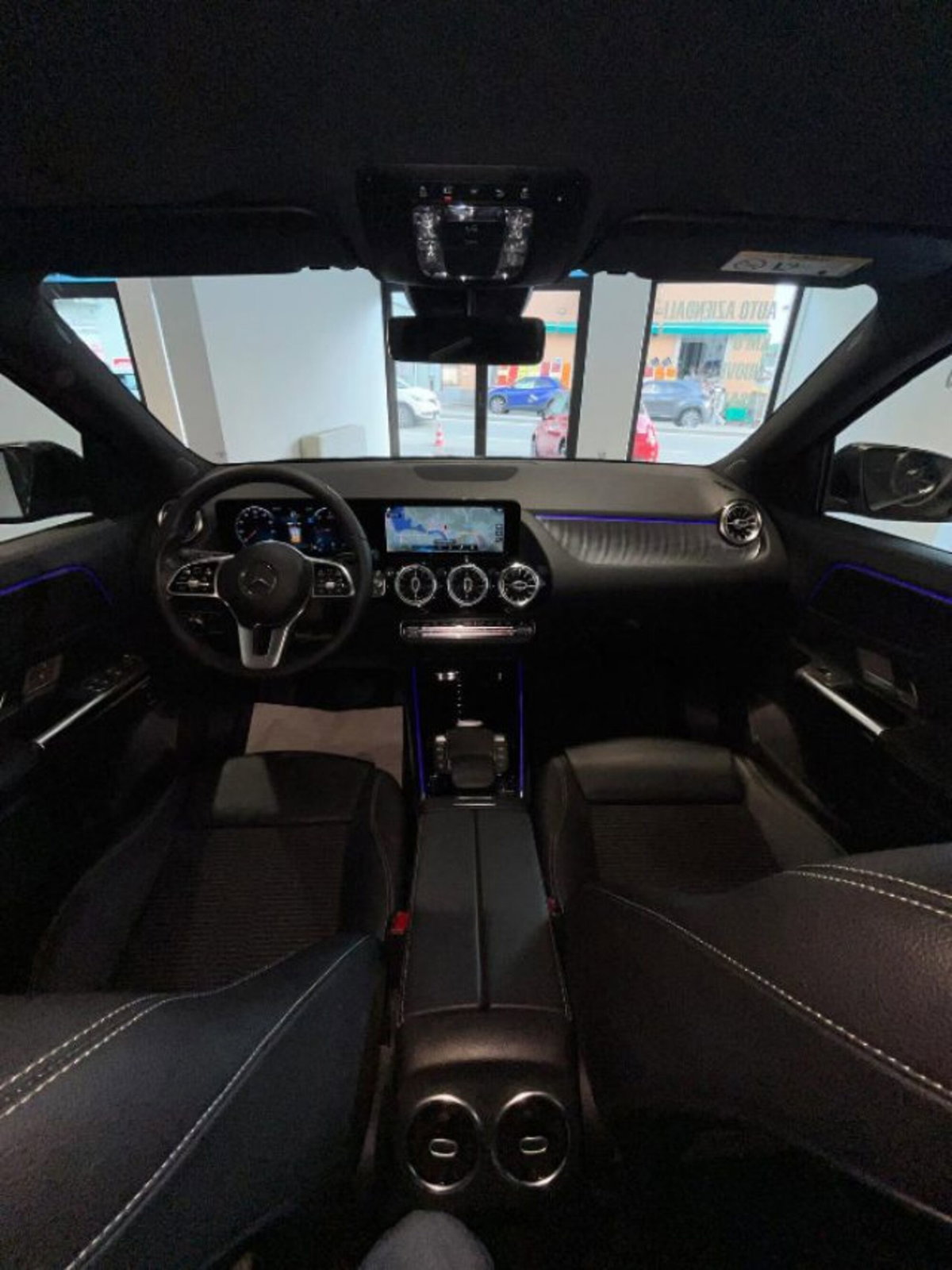 Mercedes-Benz GLA SUV 200 d Business Extra auto (13)