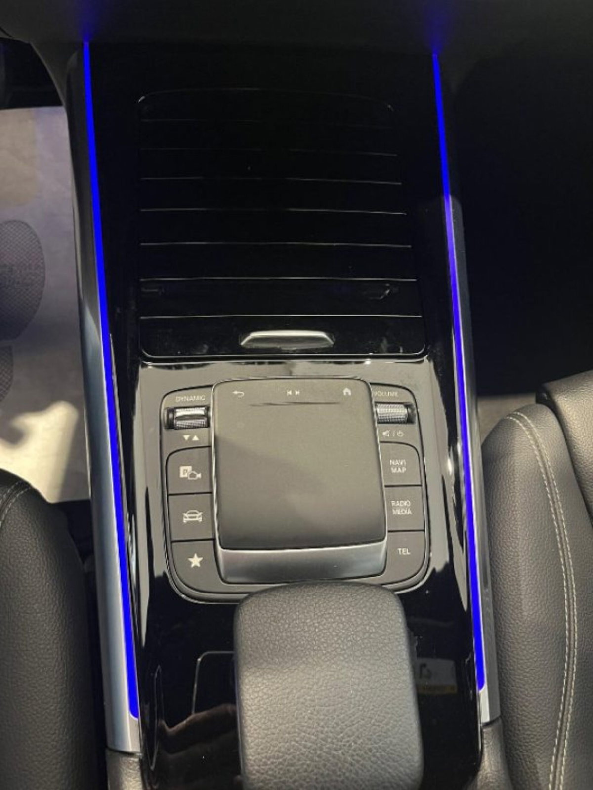 Mercedes-Benz GLA SUV 200 d Business Extra auto (18)