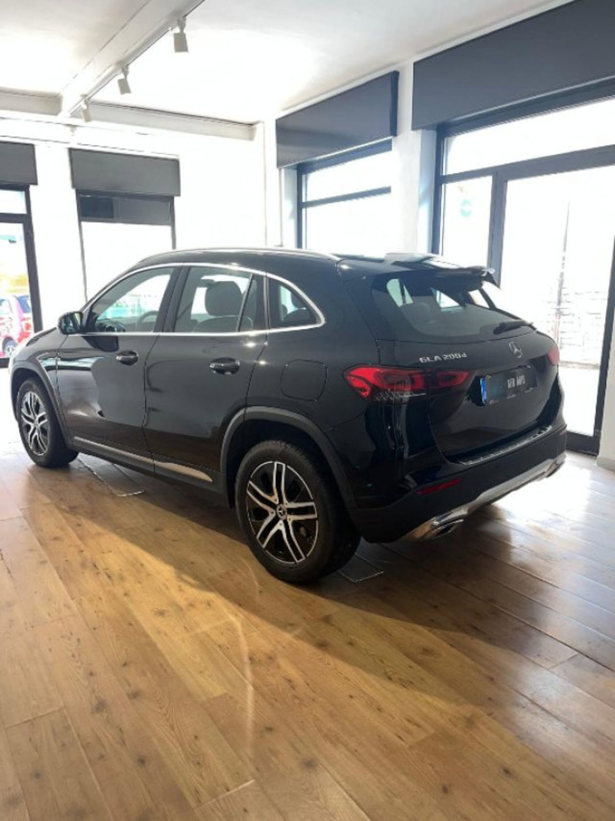 Mercedes-Benz GLA SUV 200 d Business Extra auto (2)