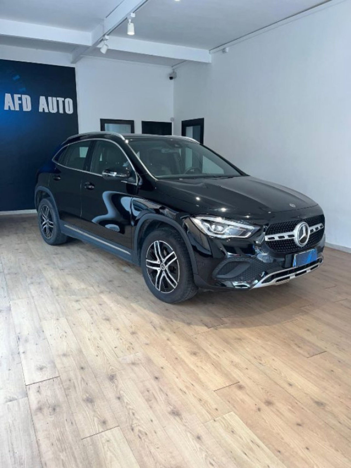 Mercedes-Benz GLA SUV 200 d Business Extra auto (3)