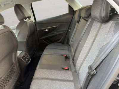 Peugeot 3008 PureTech Turbo 130 S&S EAT8 Allure (10)