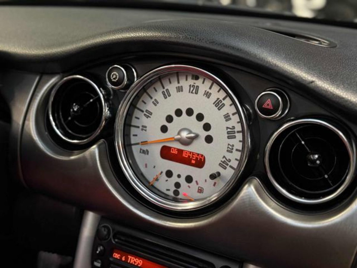 MINI Mini Cabrio 1.6 16V Cooper S Cabrio (17)