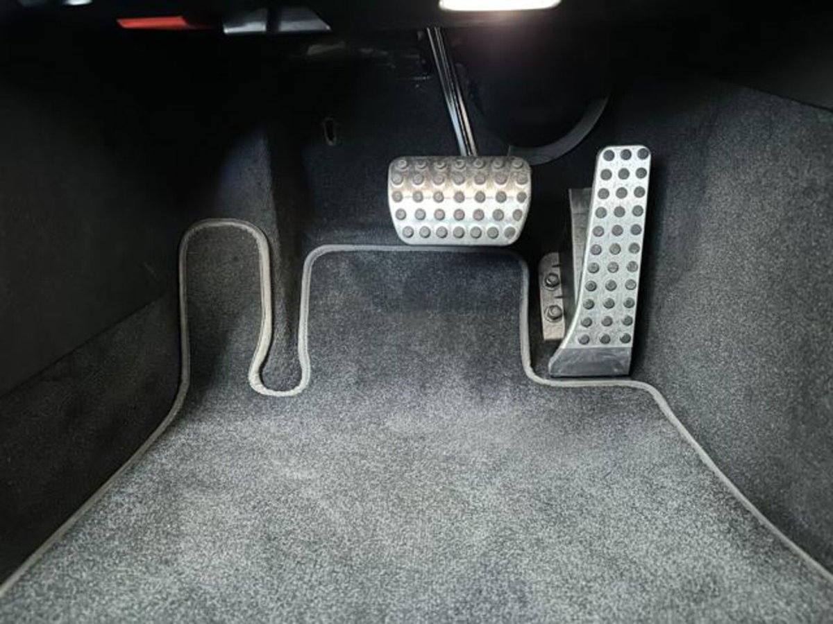 Mercedes-Benz SLK 200 CGI Sport (17)