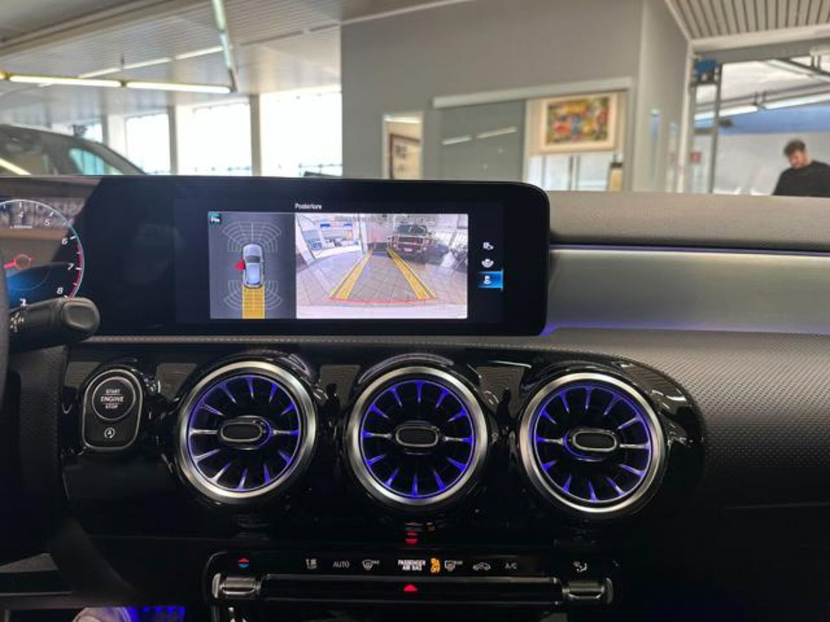 Mercedes-Benz Classe A 250 AMG Line Premium Plus 4matic auto (13)