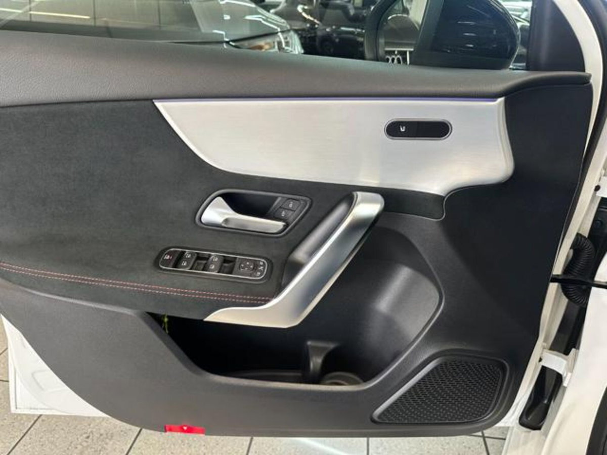 Mercedes-Benz Classe A 250 AMG Line Premium Plus 4matic auto (16)