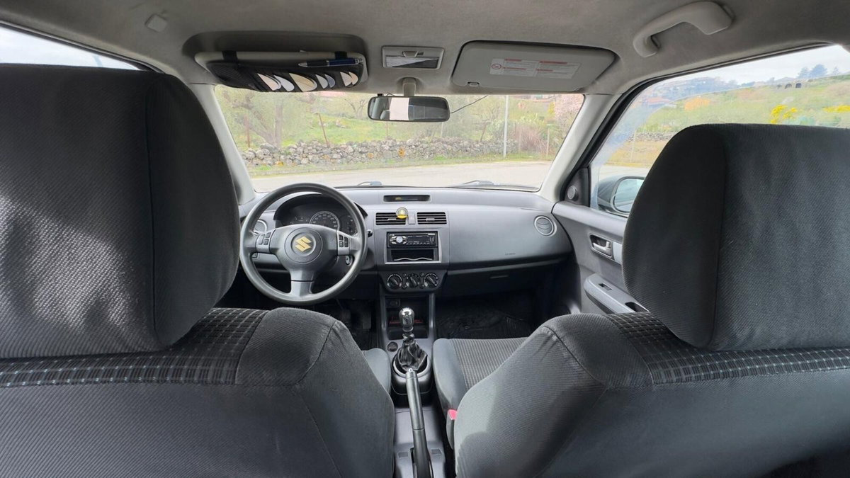 Suzuki Swift 1.3 DDiS 3p. GL (13)