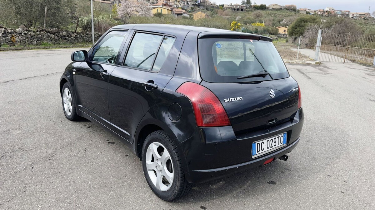 Suzuki Swift 1.3 DDiS 3p. GL (5)