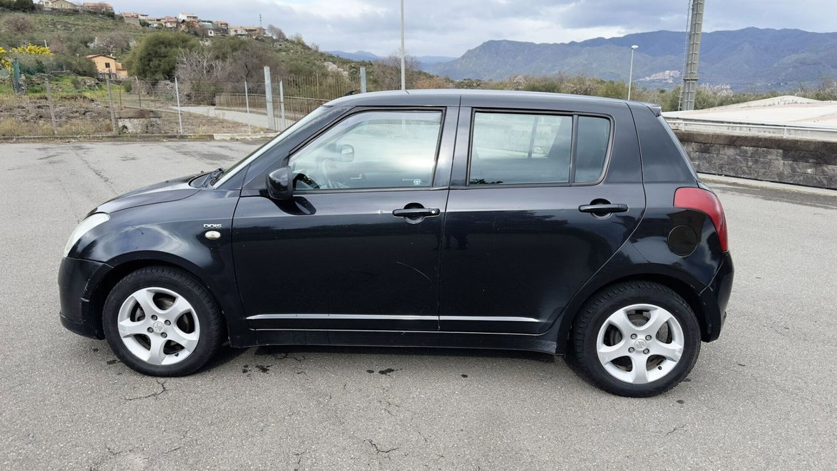 Suzuki Swift 1.3 DDiS 3p. GL (6)