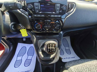 Lancia Ypsilon 1.0 FireFly 5 porte S&S Hybrid Ecochic A. Ferretti (12)