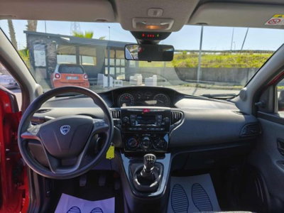 Lancia Ypsilon 1.0 FireFly 5 porte S&S Hybrid Ecochic A. Ferretti (13)