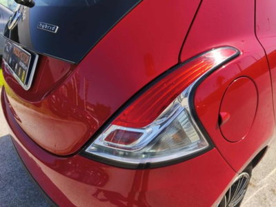Lancia Ypsilon 1.0 FireFly 5 porte S&S Hybrid Ecochic A. Ferretti (9)