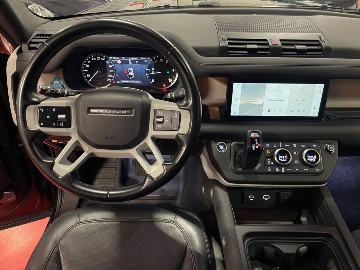Land Rover Defender 110 3.0D I6 200 CV AWD Auto X-Dynamic HSE (11)