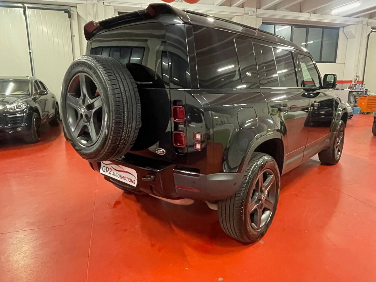 Land Rover Defender 110 3.0D I6 200 CV AWD Auto X-Dynamic HSE (4)