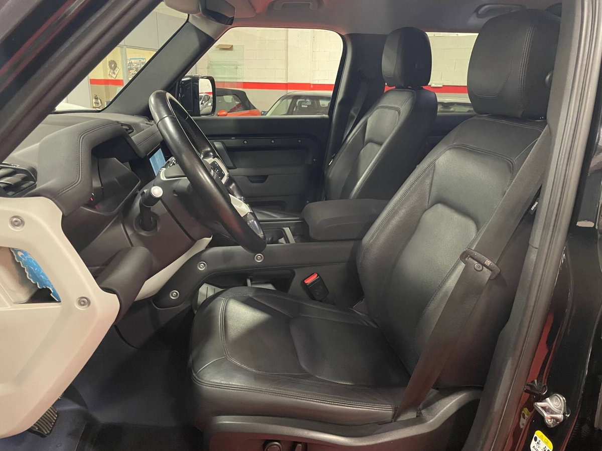 Land Rover Defender 110 3.0D I6 200 CV AWD Auto X-Dynamic HSE (9)