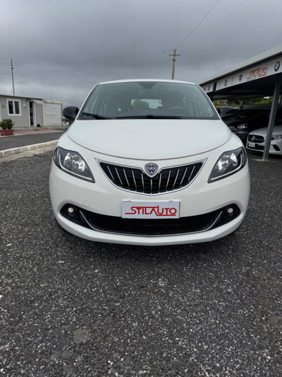 Lancia Ypsilon 1.0 FireFly 5 porte S&S Hybrid Gold Plus (5)