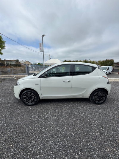 Lancia Ypsilon 1.0 FireFly 5 porte S&S Hybrid Gold Plus (9)