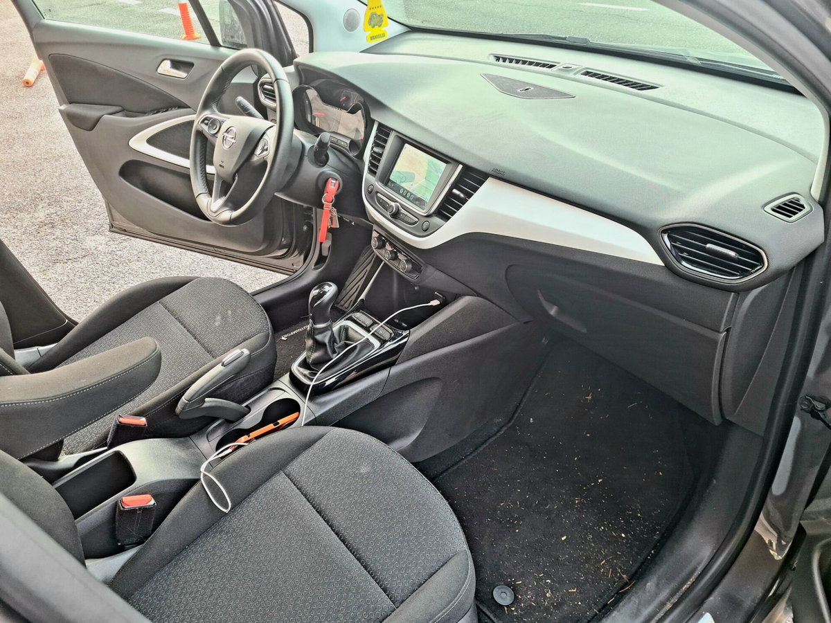 Opel Crossland 1.2 12V Start&Stop Design & Tech (12)