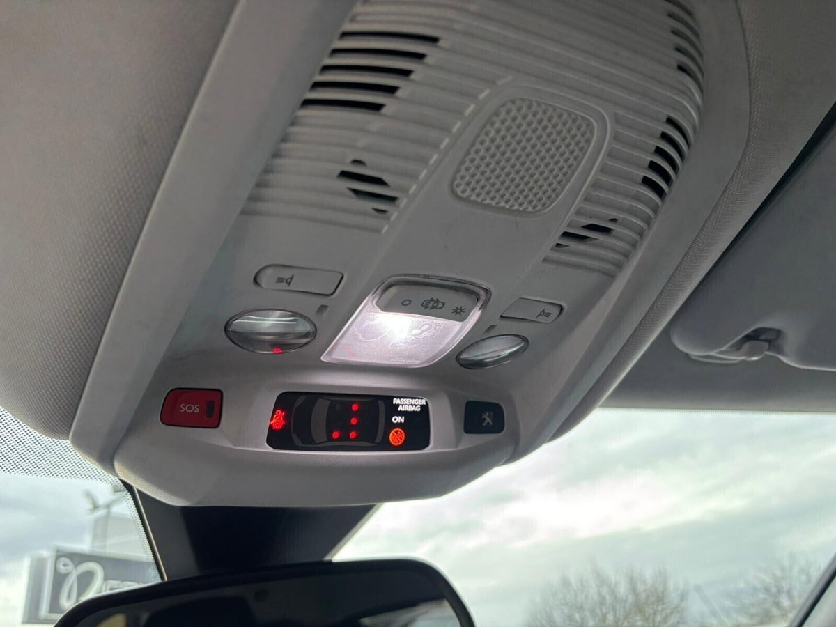 Peugeot 3008 BlueHDi 120 S&S Active (12)