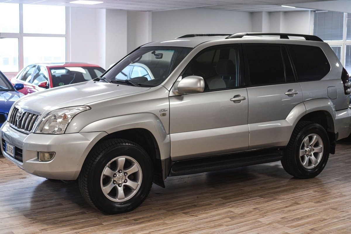 Toyota Land Cruiser D-4D 16V cat 5 porte aut. Sol (6)